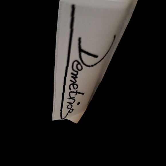 DEMETRIOS Wedding Dress - Size 16 - Picture 6 of 7